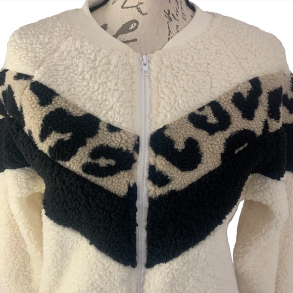 NEW Faux Sherpa Full Zip Chevron Colorblock Leopard Stripe Crew Neck Jacket S - Picture 2 of 8